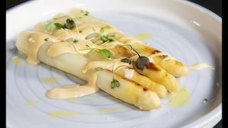 Espárragos con mahonesa (ración)