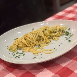 SPEGHETTI AJO, ACEITE, GUINDILLA