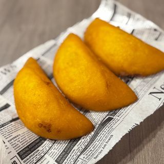 Empanada de carne mechada (1 ud.)
