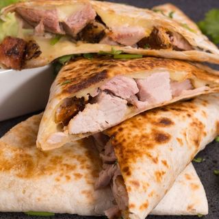 2 Quesadilla de asado de costillar de cerdo