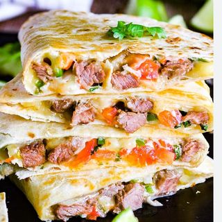 2 Quesadillas de asado de ternera