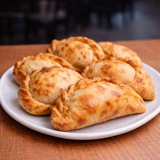 6 empanadas
