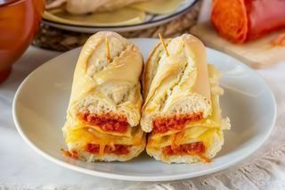 Bocadillo Sobrasada Con Queso