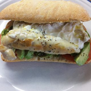 Sandwich vegetal pollo