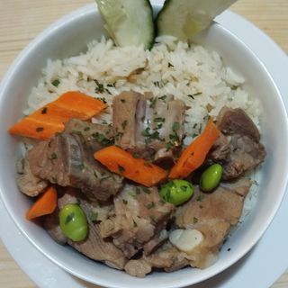 Arroz con costillas de cerdo