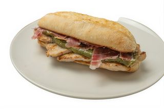 Bocadillo De Serranito De Pollo