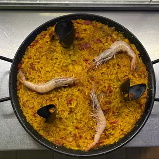 Paella de marisco (2 personas)