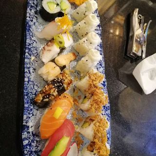 B07. Bandeja (18 piezas)