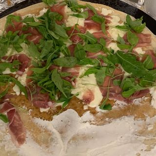 Crepe rúcula y proscuitto 