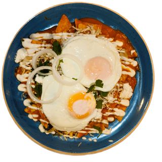 Chilaquiles Con Huevo Frito