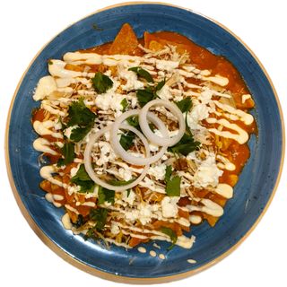 Chilaquiles Con Pollo