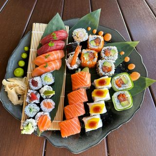 Nigiri salmon Flambeado 