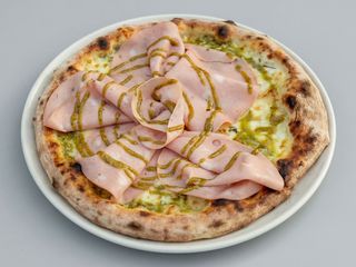 Pizza Mortadella Y Pistacho