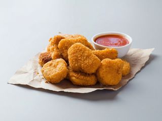 Nuggets De Pollo Con Papa Fritas