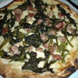 Pizza salsiccia e friarielli