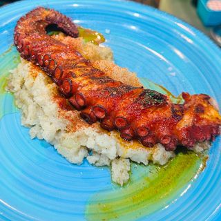 Pata De Pulpo A La Brasa