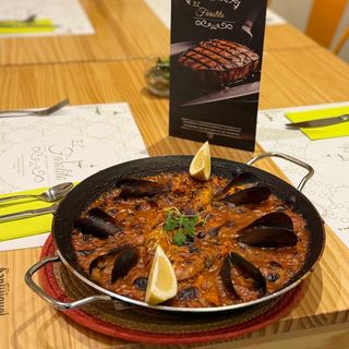 Paella Mixta (Porción Individual)
