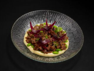 Tartar de atún rojo y robuchón trufado