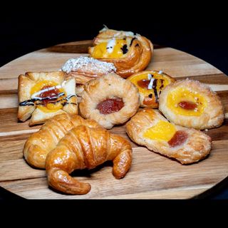 Variado de 6 facturas 