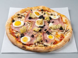 Pizza caprichosa (mediana)