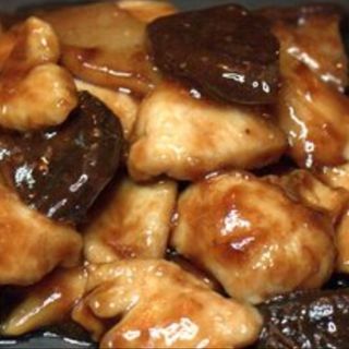 92.Pollo con bambú y seta China 