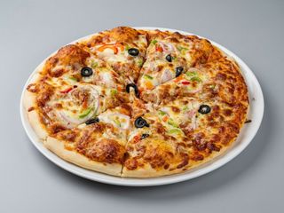 Pizza Vegetariana Con Bebida (24cm)