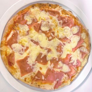 PIZZA JAMÓN BECON Y EXTRA DE QUESO