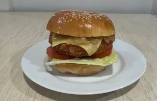 Hamburguesa de pollo crujiente completa