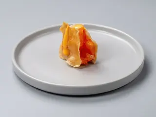Salmón en Masa de Rollito (2 pzs.)