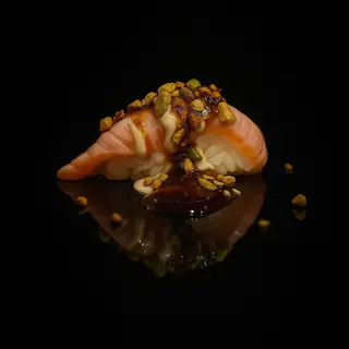 Nigiri de Salmón especial de la casa (2 pzs.)