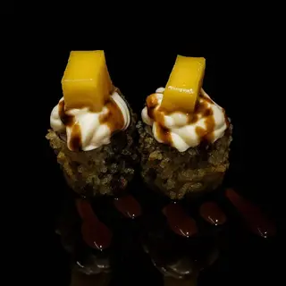 Hosomaki de atún frito (6 pzs.)