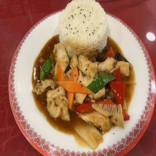 Arroz blanco con pollo