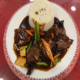 Arroz blanco con Ternera