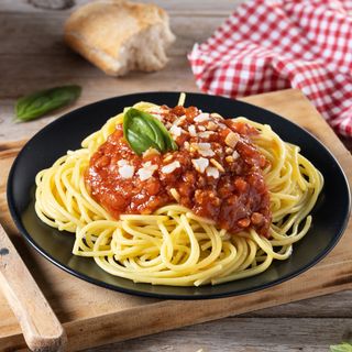 Espaguetis A La Boloñesa+bebida