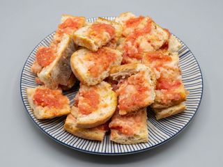 Ración pan tómate y aceite oliva