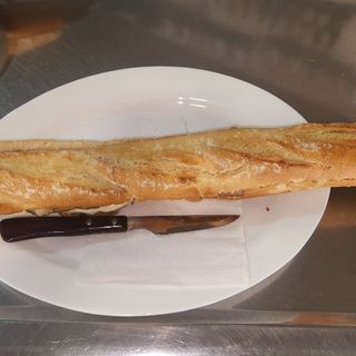 TORTILLA DE QUESO BOCADILLO XXL  