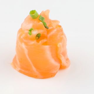 Gunkan sake tartare 2 pzs.