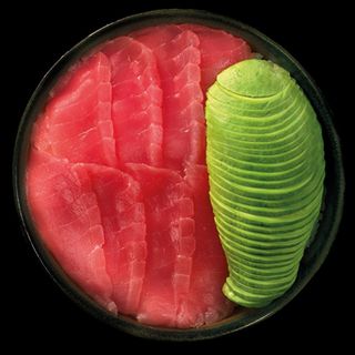 Atún aguacate don