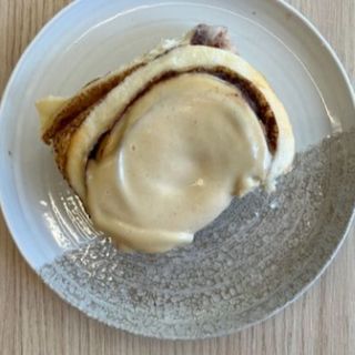 Cinnamon Roll Cheesecake