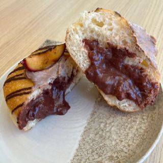 Donut Dark Chocolate and Plum