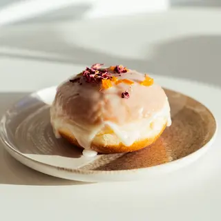 Donut strawberry rose