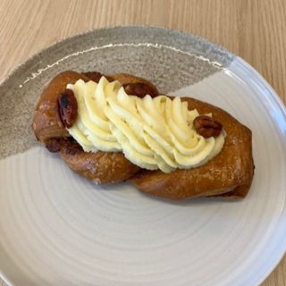 Croissant Knot Pecan, Maple and Vanilla