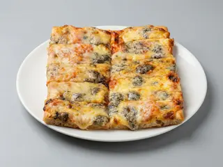 Pizza 4 Quesos