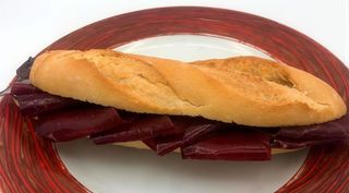 Bocadillo De Cecina De León