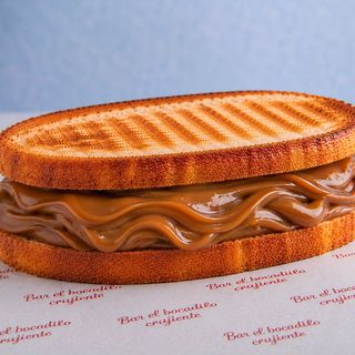 Bocadillo De Dulce De Leche