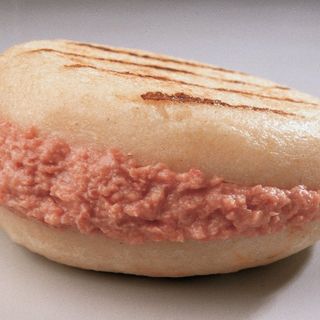 Arepa con diablito ( 1 unidad y bebida )