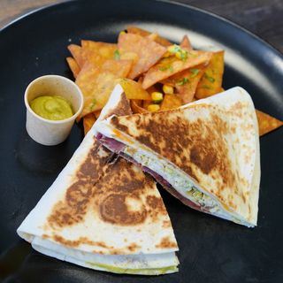 Quesadilla Jamona