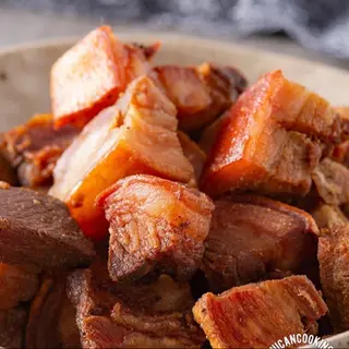Chicharron/ panceta topping