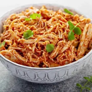 Pollo desmenuzado topping