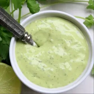 Salsa de cilantro topping